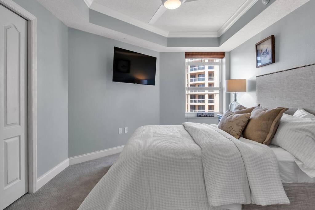 Coastal Elegance: Your Clearwater Beach Escape Екстер'єр фото