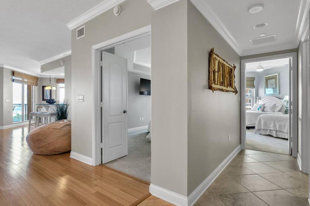 Coastal Elegance: Your Clearwater Beach Escape Екстер'єр фото