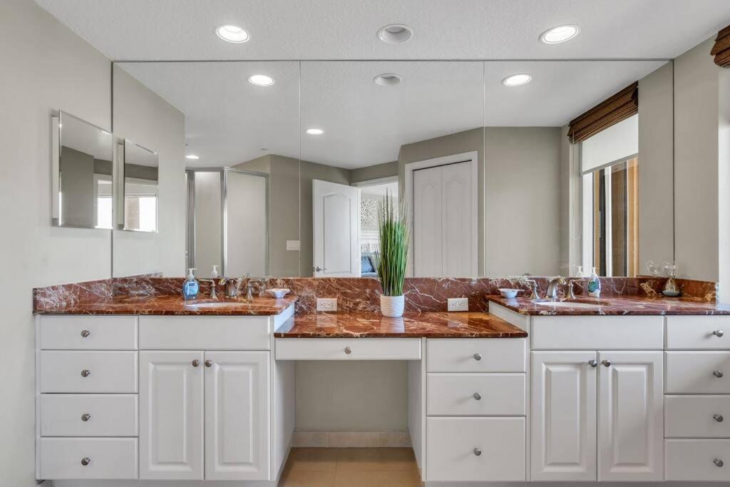 Coastal Elegance: Your Clearwater Beach Escape Екстер'єр фото
