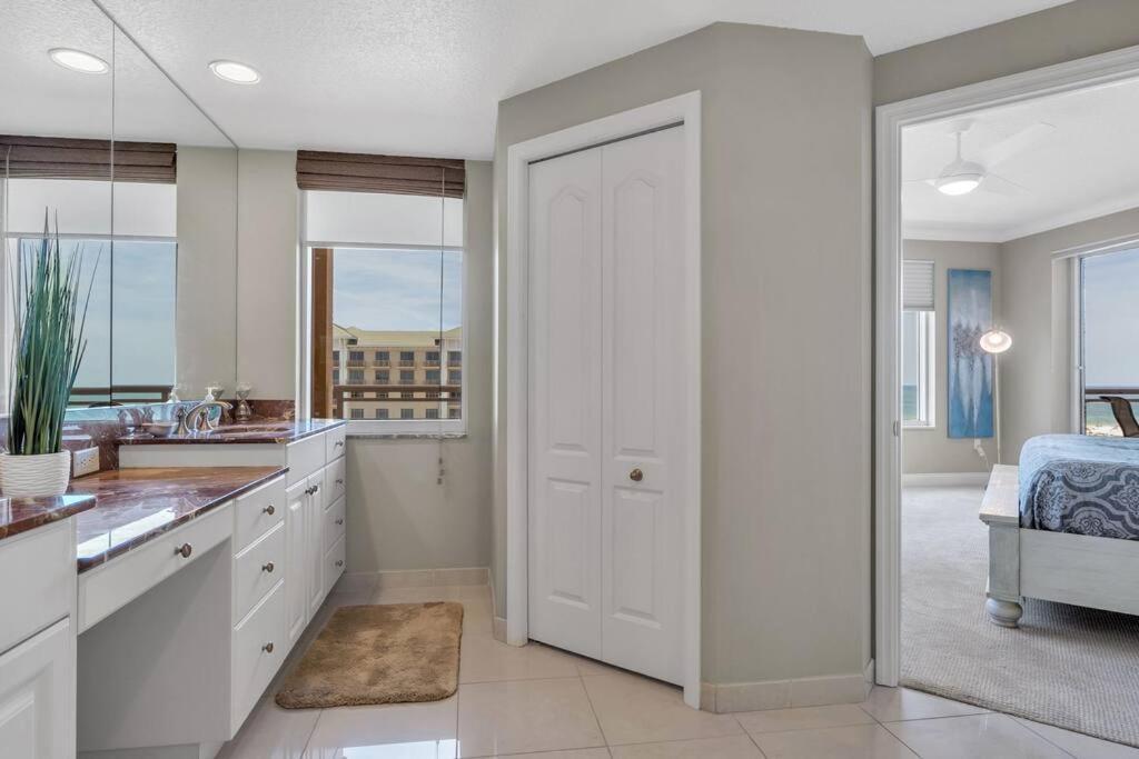Coastal Elegance: Your Clearwater Beach Escape Екстер'єр фото