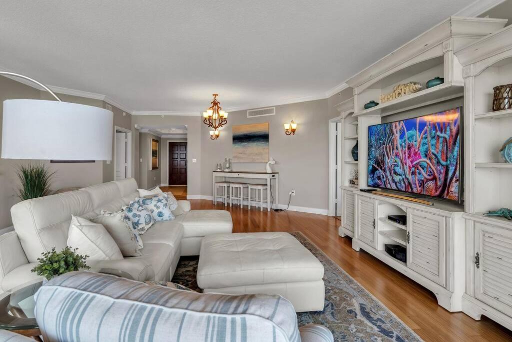 Coastal Elegance: Your Clearwater Beach Escape Екстер'єр фото
