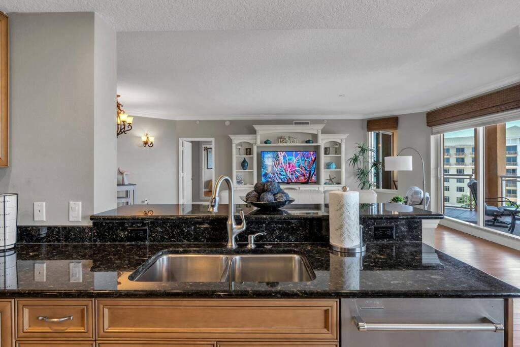 Coastal Elegance: Your Clearwater Beach Escape Екстер'єр фото