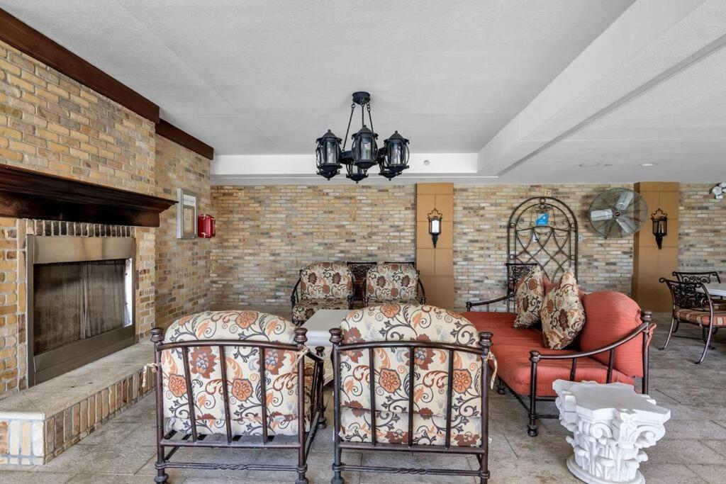 Coastal Elegance: Your Clearwater Beach Escape Екстер'єр фото