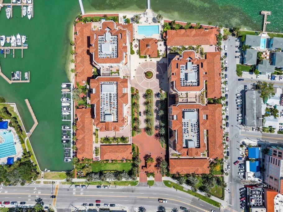 Coastal Elegance: Your Clearwater Beach Escape Екстер'єр фото